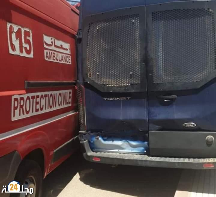 تهور سائق سيارة الإسعاف يؤدي الى حادثة سير داخل مرآب مستشفى محمد الخامس الاقليمي…بمدينة مكناس