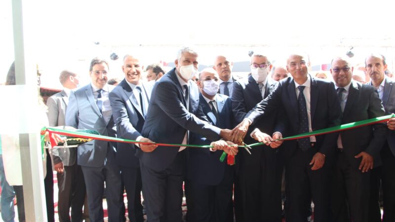 وزير الفلاحة والصيد البحري والتنمية القروية والمياه والغابات يشرف على تدشين وحدة تثمين التمور بتاسيلا