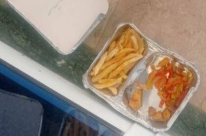 العيون….. موظفي و موظفات المداومة بالمستشفى الجهوي يحتجون بهاته الطريقة