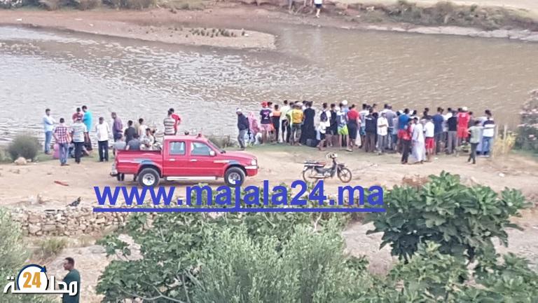 فرق الإنقاذ تواصل عملياتها لانتشال جثت غارقين بوادي أم الربيع على مستوى قنطرة بولعوان