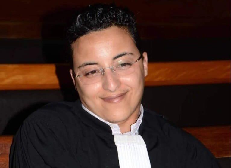 الأستاذ إسماعيل بوتمحضارت يحصل على شهادة الماستر