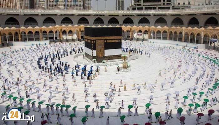 الحكومة تعاقب وكالات أسفار بشأن “مخالفات” العمرة