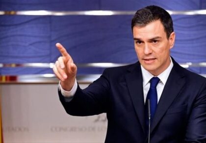 إسبانيا تعلن مجانية التنقل في القطار وخفض أسعار تذاكر المواصلات إلى النصف