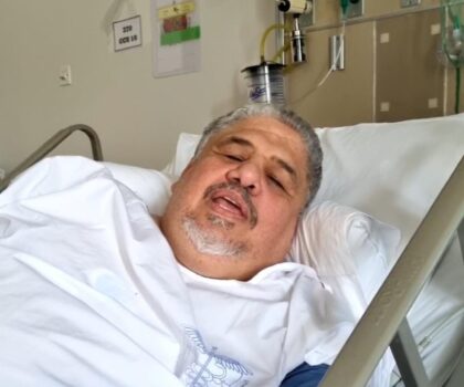 بالشفاء العاجل للدكتور الكاتب أسامة آل تركي