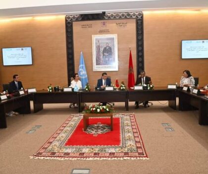 توقيع برنامج شراكة “تعزيز المساواة بين الجنسين في التشريع المغربي وفي الممارسات المهنية بقطاع العدل”