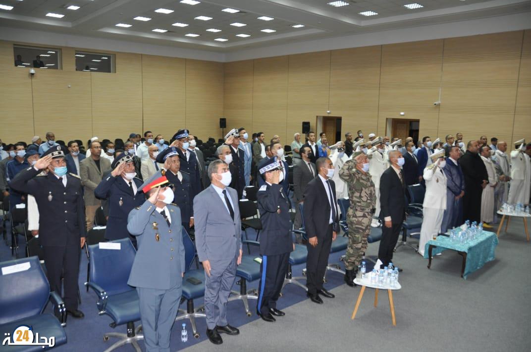 عامل إقليم سيدي إفني يترأس حفل الإنصات للخطاب الملكي السامي بمناسبة الاحتفال بالذكرى الثالثة والعشرين لعيد العرش المجيد