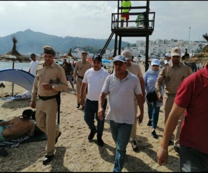سلطات عمالة المضيق الفنيدق تشن حملة لتحرير الملك العام البحري بشواطئ مرتيل وتمودا باي