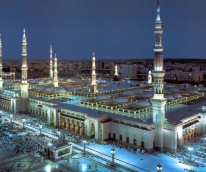 السعودية تعلن وصول 358 ألف حاج إلى المدينة المنورة