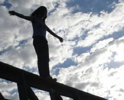 ابنة رئيس جماعة تنهي حياتها بشكل مأساوي