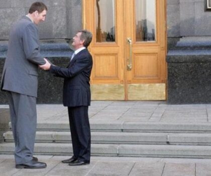 هل هناك علاقة بين طول الشخص وإصابته بأمراض؟