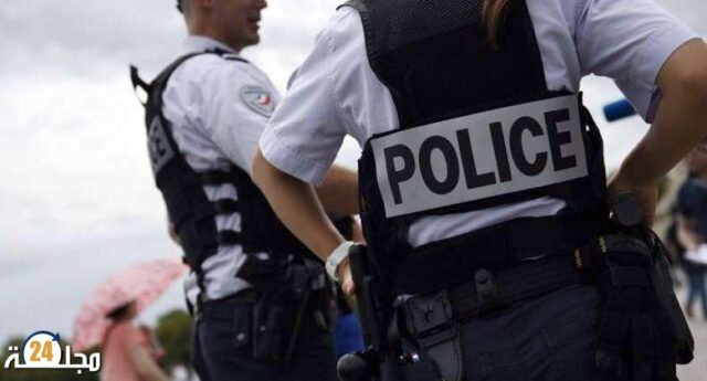 باريس..الشرطة تقتل رجلا مسلحا بسكين في مطار شارل دوغول