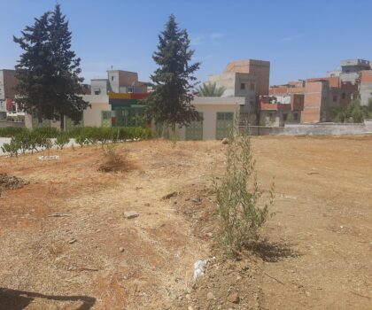 مؤسسة الفرصة الثانية للجيل الجديد بالقصر الكبير تعزز بنيتها التحتية بملعب رياضي .