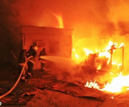 حريق يشب بمنزل وسط حي ميمونة بسطات