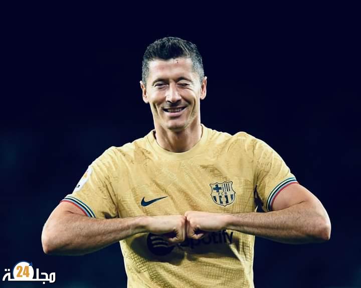 ليفاندوفسكي يوقع على أسرع هدف في مشواره الاحترافي ضمن رباعية برشلونة أمام ريال صوصيداد.