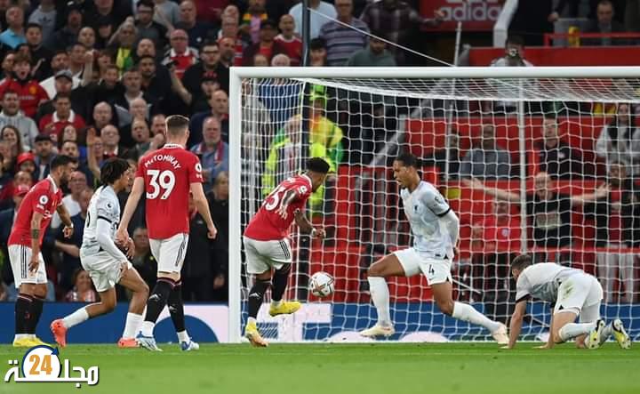 المان يونايتد ينقض على ضيفه بالأولترافورد ليفربول ليلة البحث عن الفوز الأول لكل العملاقين .