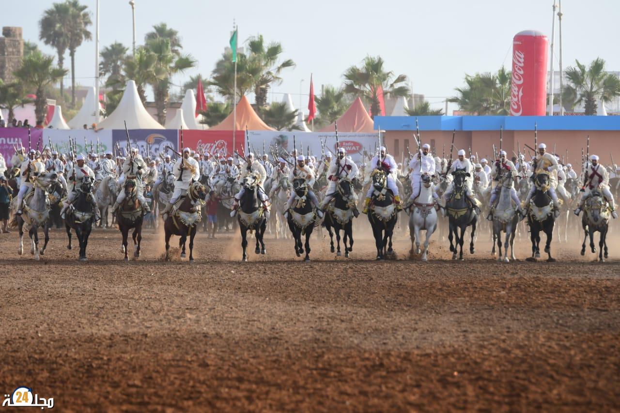 انطلاق عروض التبوريدة وبرنامج ديني حافل في ثاني أيام الموسم