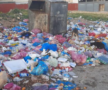 المعارضة تطالب رئيس المجلس الجماعي لمدينة الجديدة بالاستقالة بسبب سوء تدبير قطاع النظافة