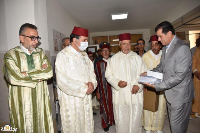 هبات ملكية لشرفاء زاوية سيدي احمد اموسى و لمرضى القصور الكلوي ،و المعوزين باقليم تيزنيت