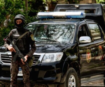 فاجعة نيرة تتكرر.. مصري يقتل طالبة أمام المارة بـ15طعنة