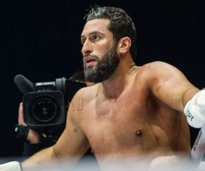 الموعد والقنوات الناقلة.. جمال بنصديق يواجه “قاهر” بدر هاري