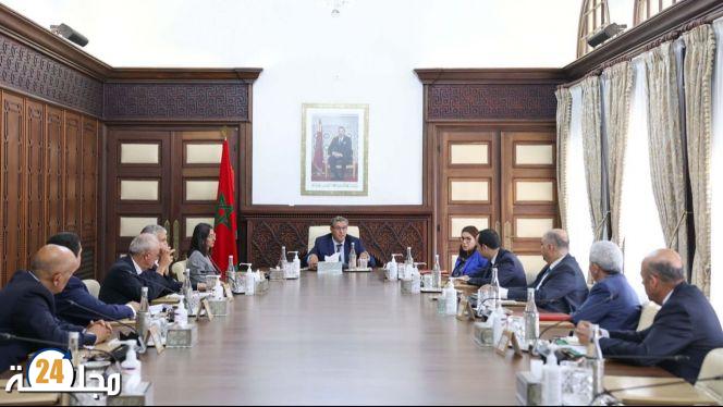 أخنوش يدعو وزراءه إلى “التعبئة الشاملة” لتنزيل ورش السجل الاجتماعي الموحد