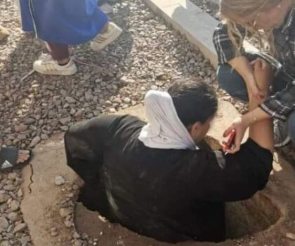 أشغال تهيئة تتسبب في سقوط امرأة داخل بالوعة بأكادير