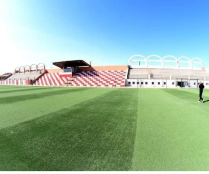 كارثة رياضية بالملعب البلدي لإبن جرير 40 فريق يتدربون ويلعبون على نفس أرضية الملعب