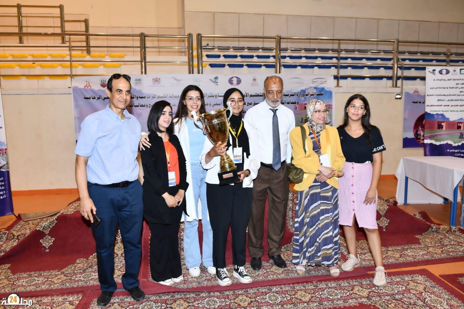 اسدال الستار على الملتقى الوطني للشطرنج بابن جرير بتوزيع الجوائز على الفائزين‎‎