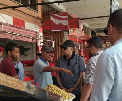 “خـلُوق” شخصيـاً يقُود حملة لتحرير الملك العام بشوارع بيوكري