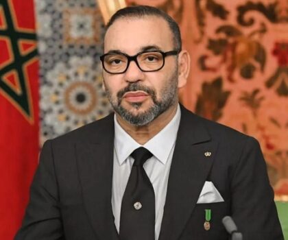 جلالة الملك يهنئ الملك تشارلز الثالث عاهل المملكة المتحدة بمناسبة اعتلائه العرش