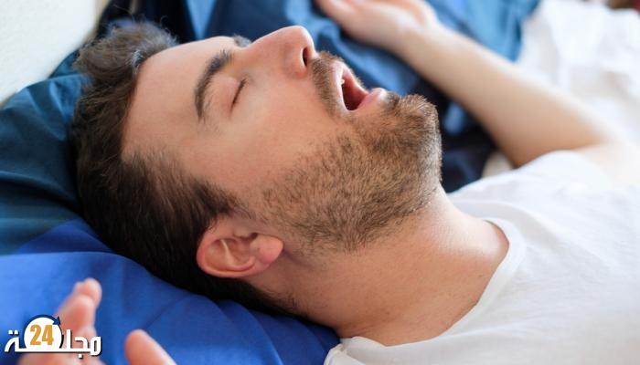 دراسة تكشف عن “رابط غريب” بين الشخير والسرطان!