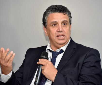 الحكومة تتجه إلى منع المغاربة من تغيير أرقام هواتفهم