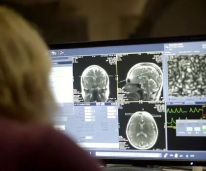 دراسة: كورونا يزيد خطر التعرض لاعتلالات دماغية طويلة الأمد