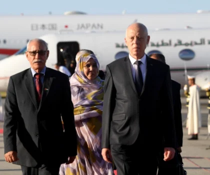 كلميم وادنون .. أسرة المقاومة وجيش التحرير تدين “الفعل العدائي” للرئيس التونسي باستقبال زعيم الانفصاليين