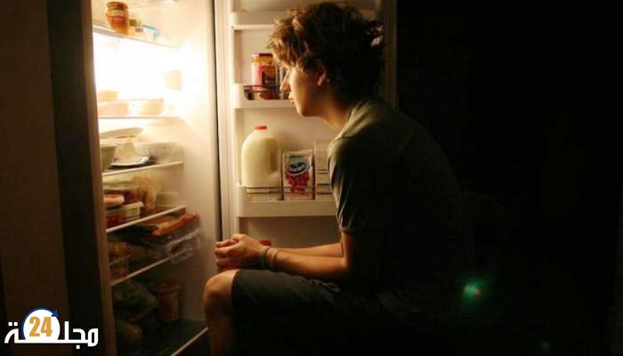 هل يمكن أن يزيد الأكل ليلا من خطر الإصابة بالسرطان؟