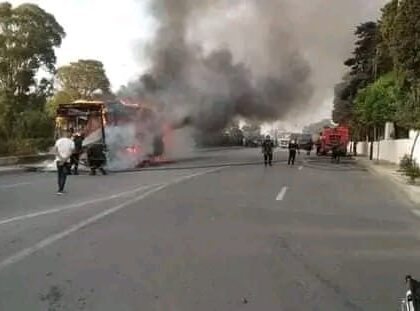 طنجة..النيران تلتهم حافلة للنقل الحضري