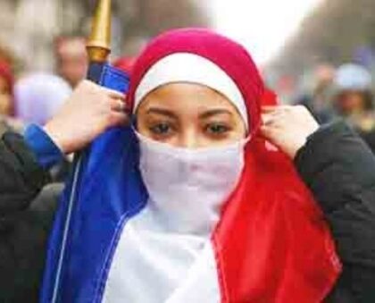 طالبة محجبة بفرنسا تتعرض للاعتداء عبر إلقاء حجابها في القمامة