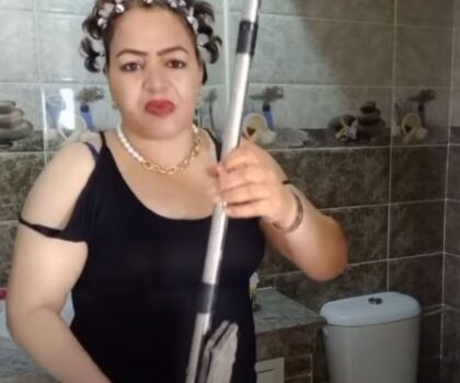 إيقاف “فتيحة روتيني اليومي” بعد نشرها فيديو مخل بالحياء