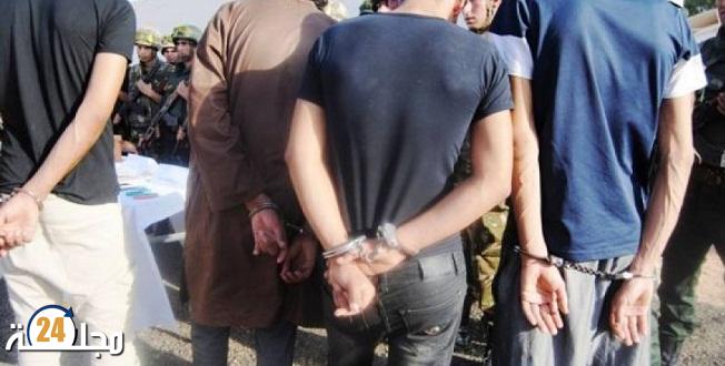 توقيف سيارة على متنها 10 اشخاص مرشحين للهجرة السرية