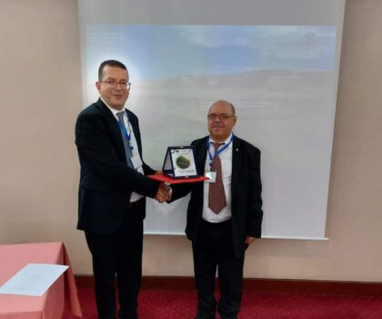 تكريم الدكتور محمد سرتو على هامش المؤتمر الدولي الثامن للبحوث والدراسات بتركيا