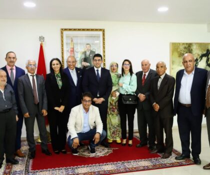الفيدرالية المغربية لناشري الصحف تتابع بـ”قلق” التطورات التي يعرفها قطاع الإعلام