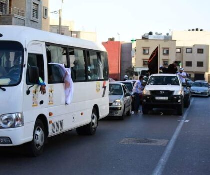 العيون… خلال استحقاقات 8 شتنبر رئيس عصبة العيون الساقية الحمراء لكرة القدم يستغل حافلة العصبة في الحملة الانتخابية