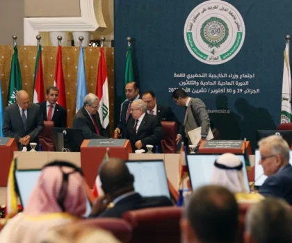 اتحاد الصحفيين العرب يدين التعامل الجزائري مع الوفد الإعلامي المغربي