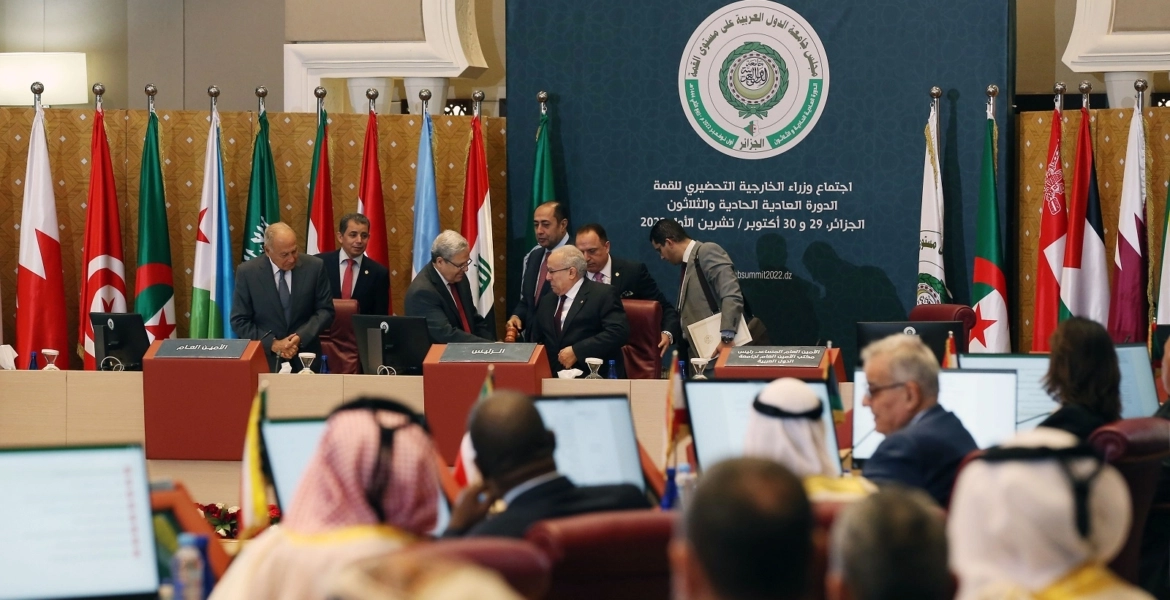 اتحاد الصحفيين العرب يدين التعامل الجزائري مع الوفد الإعلامي المغربي