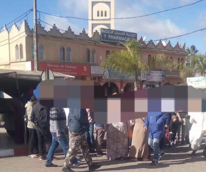 مصرع شخصين و إصابة 6 آخرين في حادثة سير مميتة قرب محطة الوقود افريقيا وسط مدينة ابن احمد