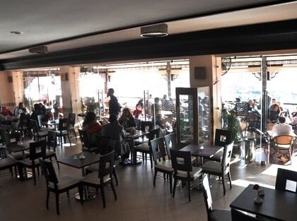 مقاهي القصر الكبير تتخذ من المناسبات فرصة للرفع من سعر منتجاتها و الأجهزة المعنية تقابل العملية بالصمت .