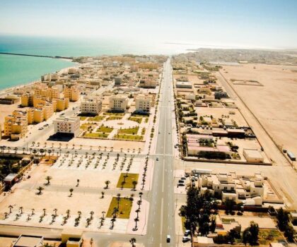 خطاب جلالة الملك..محطة للتذكير بمختلف المشاريع التنموية المنجزة بالأقاليم الجنوبية