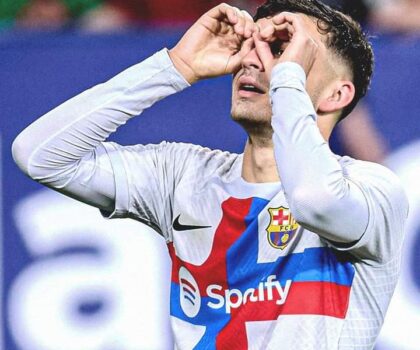 بيدري يعود ببرشلونة أمام أوساسونا في النتيجة و زميله رافينيا يخطف الفوز وسط ظروف صعبة.