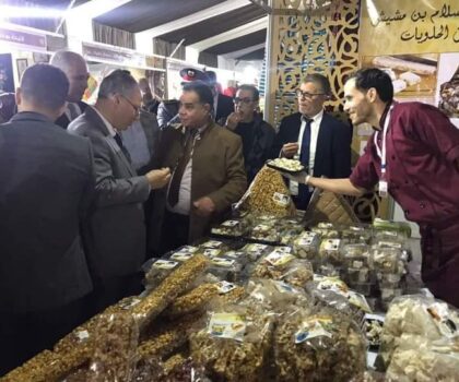 عامل العرائش يترأس مراسيم افتتاح المعرض الجهوي للصناعة التقليدية بالقصر الكبير .