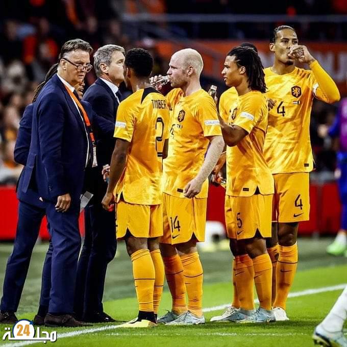 منتخب إنجلترا يوقع على الحصة الأكبر في افتتاح المونديال و منتخب هولندا يضرب السينغال بثنائية.